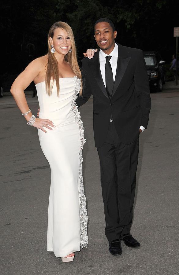 Mariah Carey Wearing A Georges Chakra Photograph by Everett