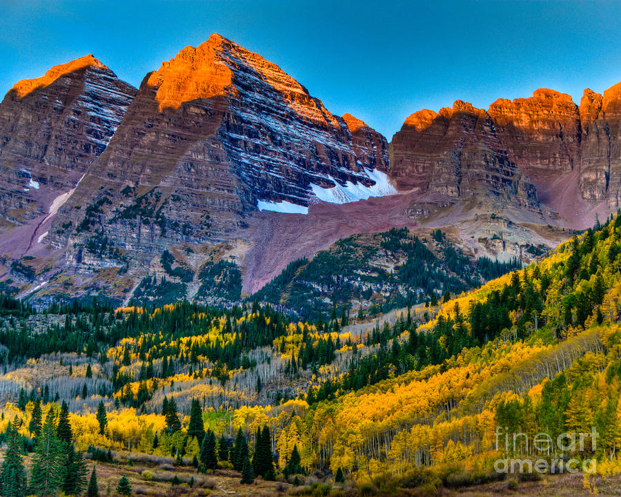 Maroon Bells Fall Sunrise Photograph by Harry Strharsky