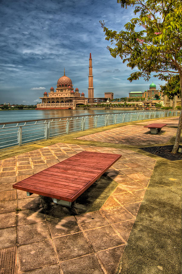 Masjid Putra Malaysia Photograph by Adrian Evans
