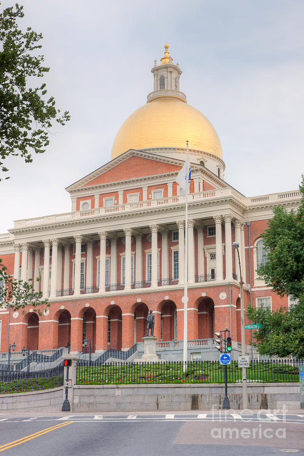 Boston Photograph - Massachusetts State House I by Clarence Holmes