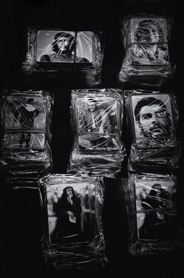 Cuba Photograph - Mementos from a Cuban Revolution by Mauricio Jimenez