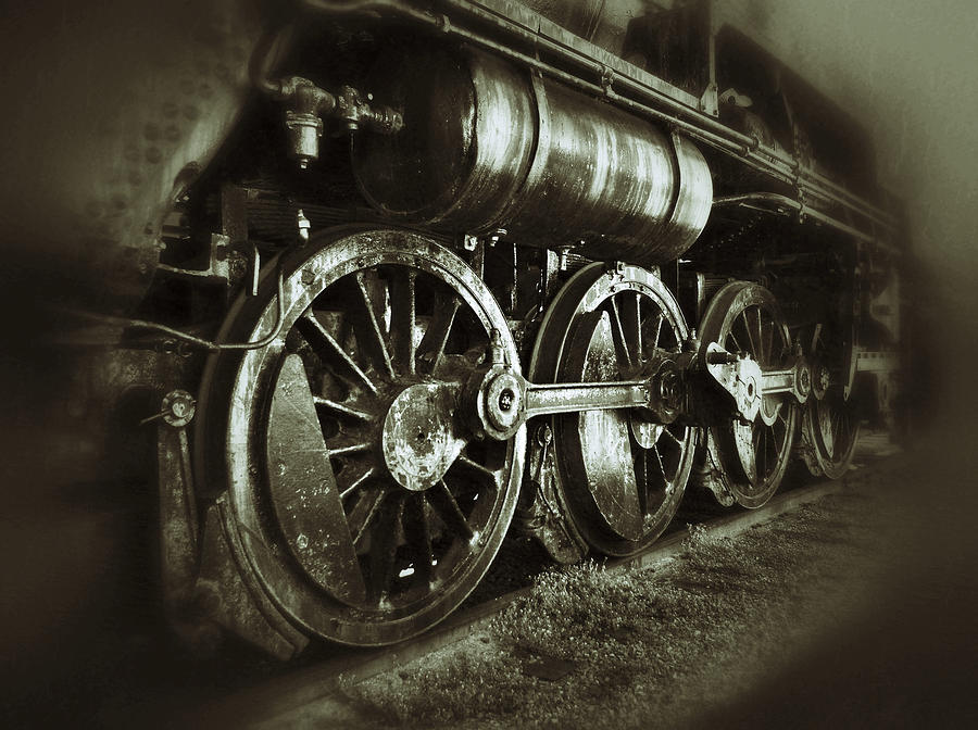 Train Photograph - Metel to the Metal by Scott Wyatt