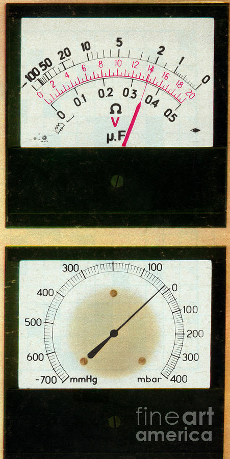 Meter Showing Cylinders And Rpms Photograph by Science Source