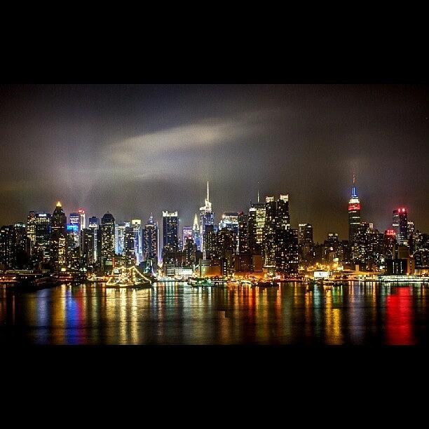 Skyline Photograph - Mid-town Manhattan Skyline From by Jonathan Chu