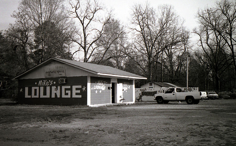 Mikes Lounge Photograph by Doug Duffey