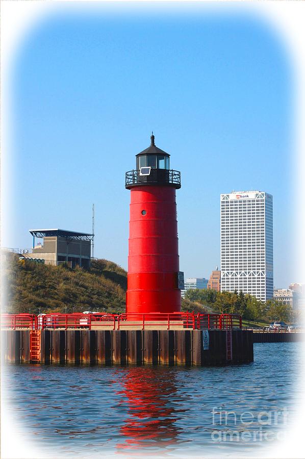 Milwaukee Photograph - Milwaukee Harbor Lighthouse by Tommy Anderson
