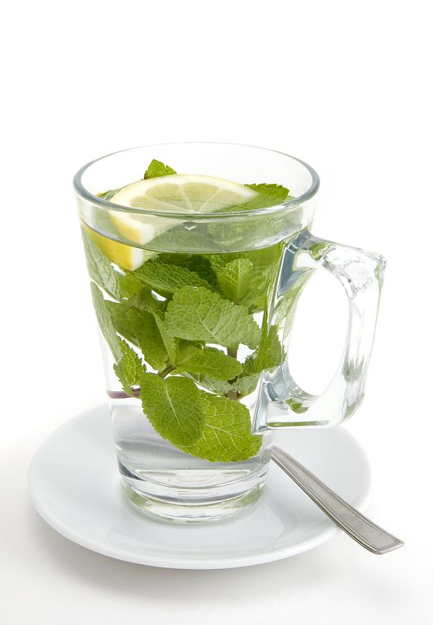 Mint tea. Минт Грин ти. Зеленый чай и мята. Чай с мятой. Зеленый чай с мятой.