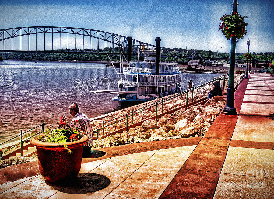 Mississippi Riverboat Dubuque IA Photograph by Phyllis Kaltenbach