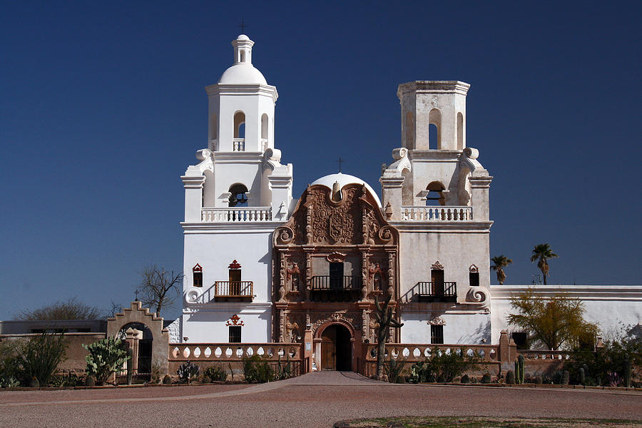 Misson Xavier del Bac Tucson's White Dove of the Desert Photograph by ...