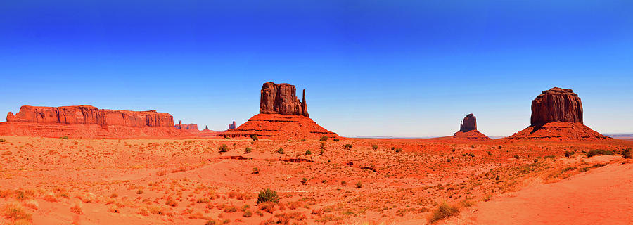 Monument Valley Photograph by Paul Mashburn