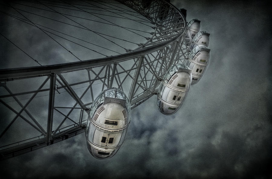 London Photograph - More Then Meets The Eye by Evelina Kremsdorf