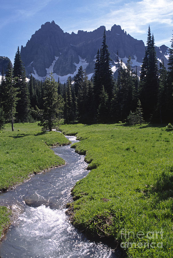 Mount Washington - Oregon Cascades Photograph by Craig Lovell
