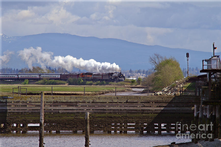 Moving Steam Train  Photograph by Randy Harris