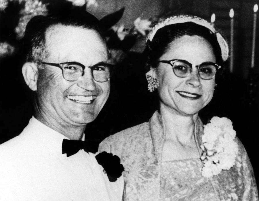 Mr. And Mrs. Herbert Clutter Murdered Photograph by Everett Pixels