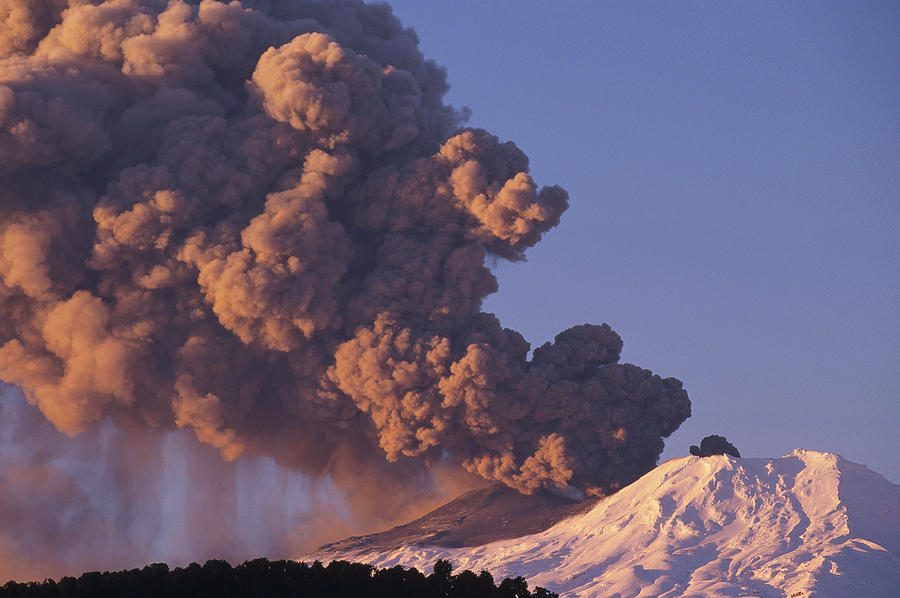 Mt Ruapehu Eruption 1996 Photograph by Tui De Roy