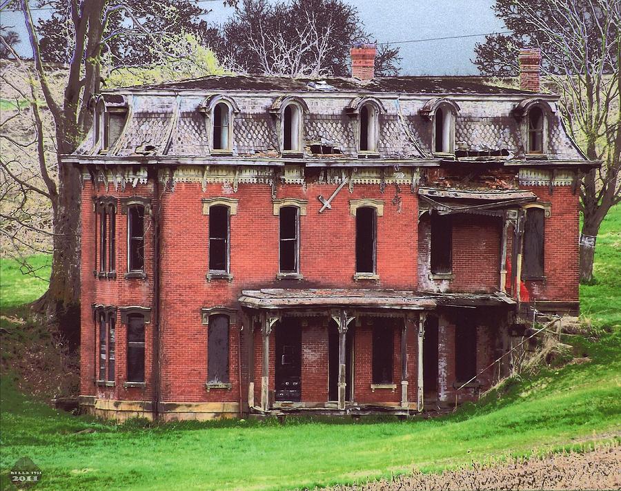 Mudhouse Mansion Photograph by Bill Baker