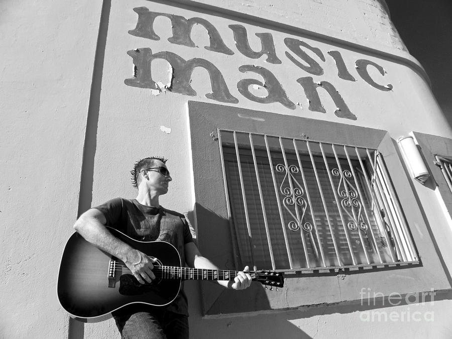 Music Man III Photograph by Elizabeth Hoskinson