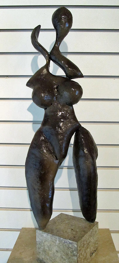 Abstract Sculpture - Naomi by Dedo Cristina