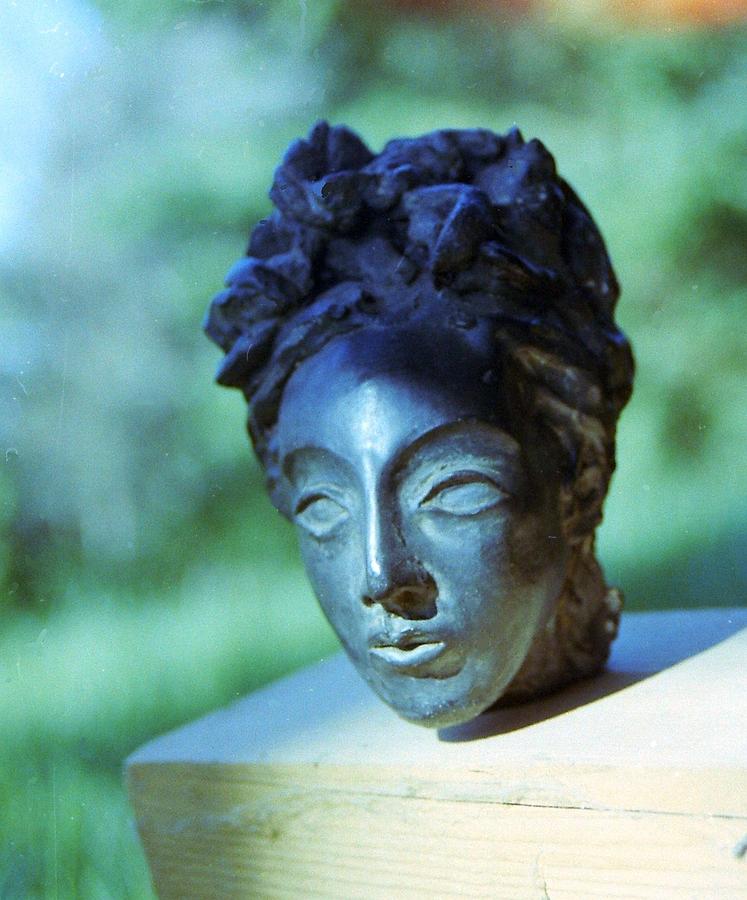 Naomi Sculpture by Scott Cumming