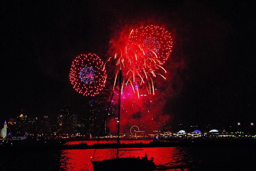 Navy Pier Fireworks 2 Photograph by Lynn Bauer