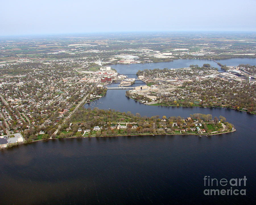 N-002 Neenah Wisconsin Lake And Harbor by Bill Lang