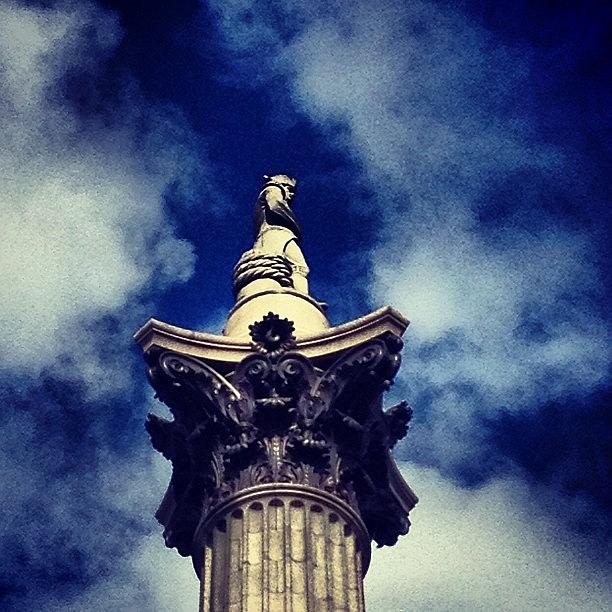 London Photograph - Nelsons Column, Trafalgar Square by Anne Marie