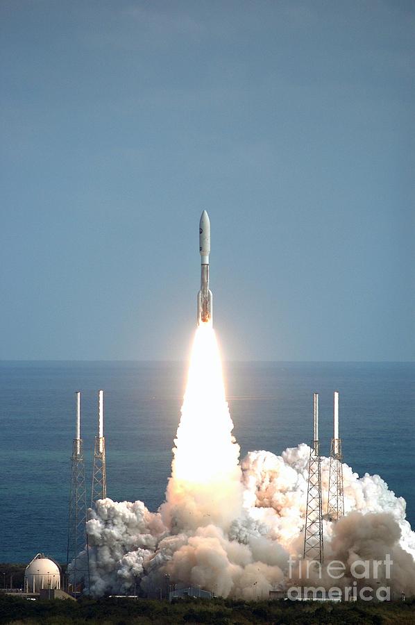 New Horizons Launch Photograph by Nasa