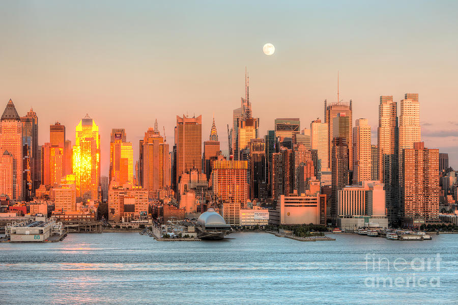 New York City Moonrise III Photograph by Clarence Holmes