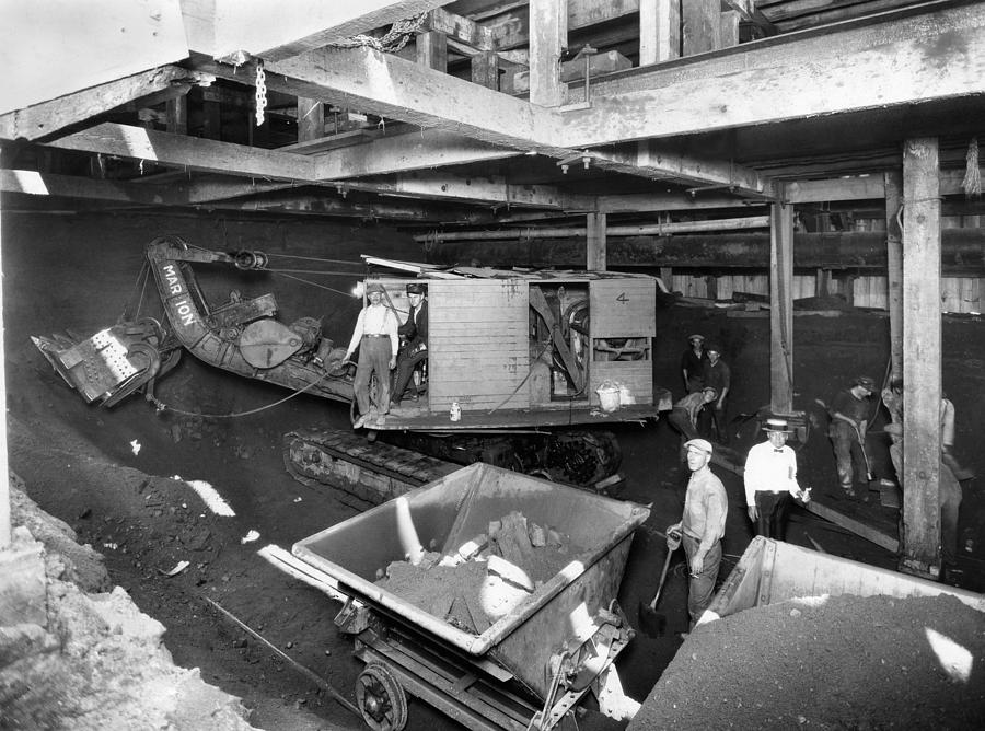 New York City, Workmen In The Tunnels Photograph By Everett - Pixels