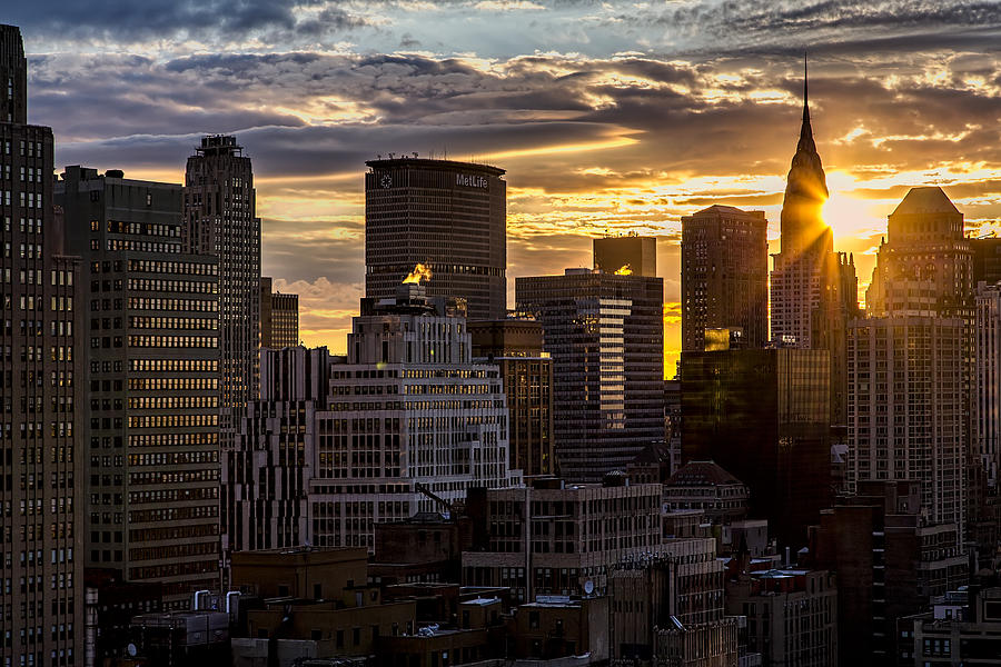 Chrysler Building Photograph - New York Sunrise by Janet Fikar