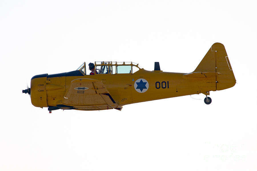 Airplane Photograph - North American Aviation T-6 Texan  by Nir Ben-Yosef