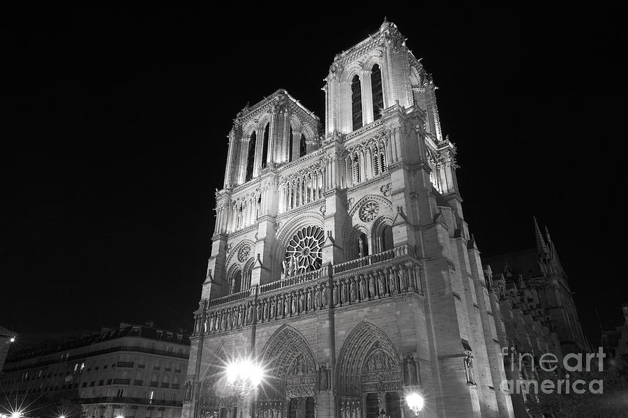 Notre Dame de Paris by night II Photograph by Fabrizio Ruggeri