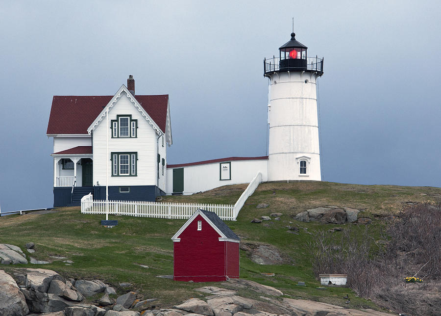 Nature Photograph - Nubble Lighthouse Cape Neddick Maine by Glenn Gordon