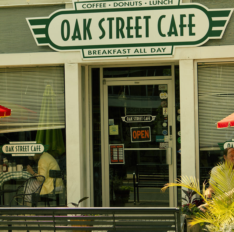 Oak Street Cafe Photograph by Shelley Bain