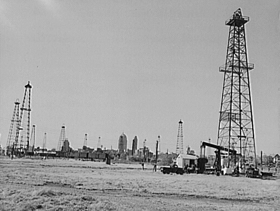 Oklahoma City, Oklahoma. Oil Field Photograph by Everett