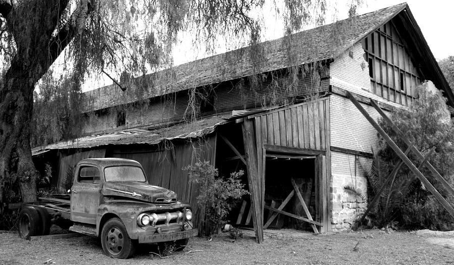 Old Barn Black and White Photograph by Jeff Lowe