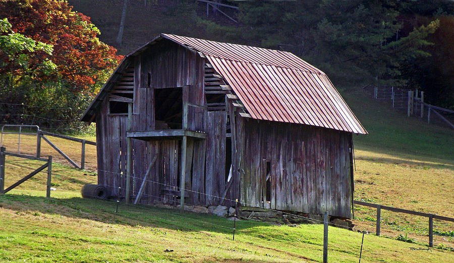 Old Barn in Etowah Photograph by Duane McCullough
