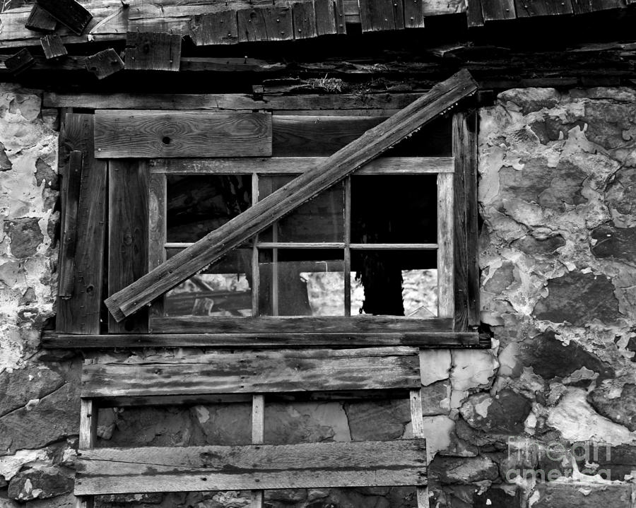 Old Barn Window Photograph by Perry Webster