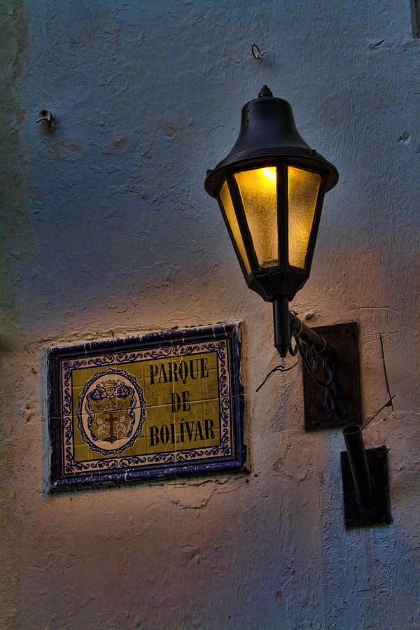 Old lamp on a colonial building in old Cartagena Colombia Photograph by David Smith
