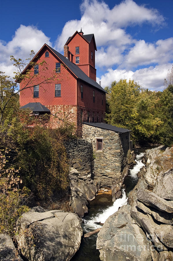 Old Red Mill - D000400 Photograph by Daniel Dempster