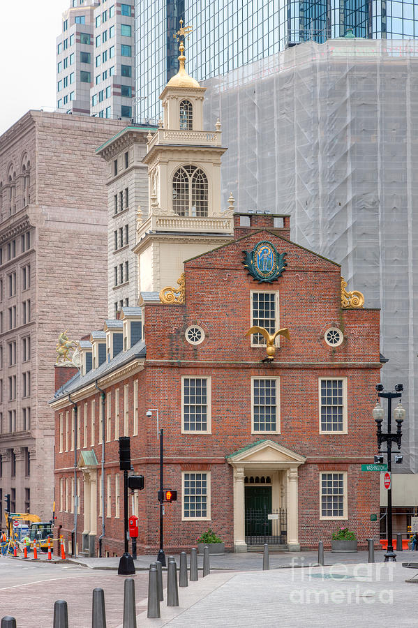 Old State House I Photograph by Clarence Holmes