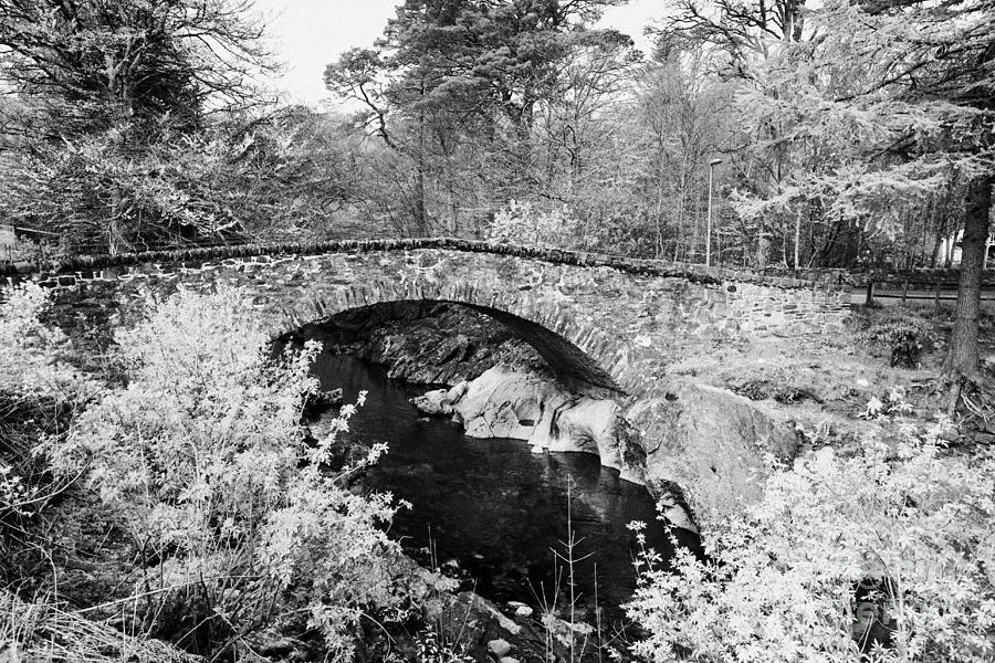 Old Stone Bridge In The Village Of Glencoe Highlands Scotland Uk ...