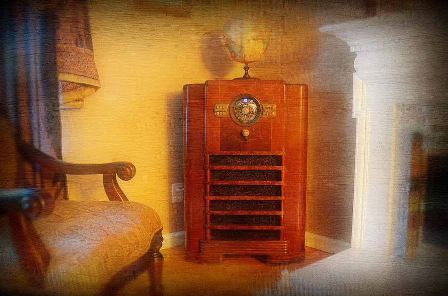 Vintage Photograph - Old Time Radio by Paul Ward
