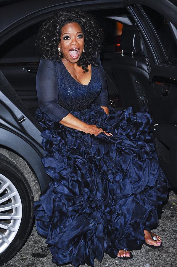 New York City Photograph - Oprah Winfrey Wearing Navy Silk-organza by Everett