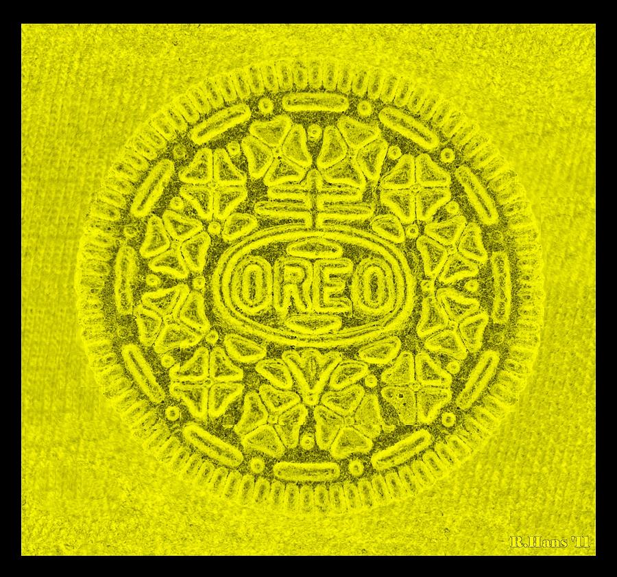 OREO in YELLOW Photograph by Rob Hans