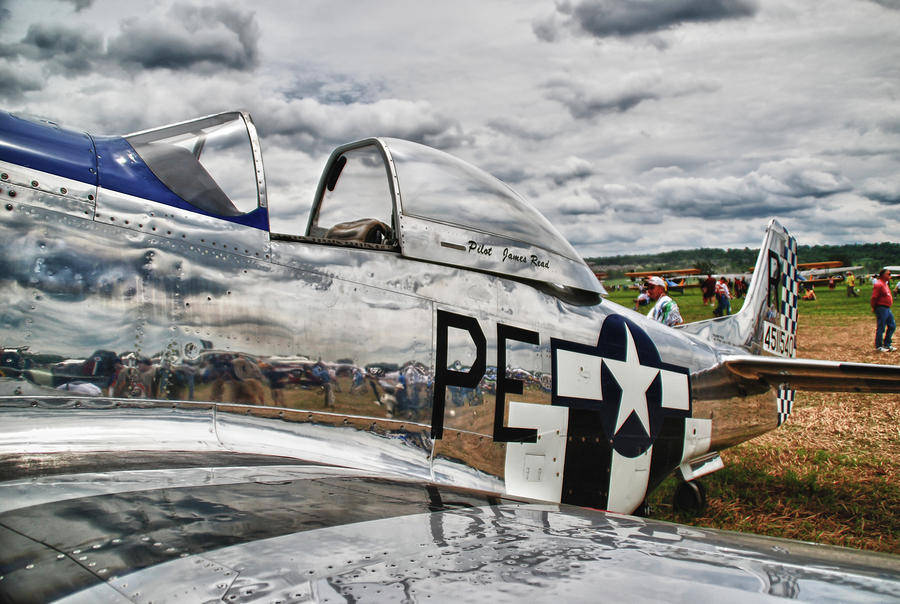 P-51 Mustang 3832 Photograph by Guy Whiteley