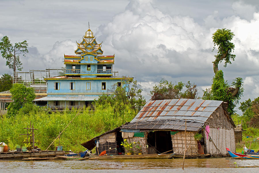 Pagoda and floating house Photograph by David Freuthal