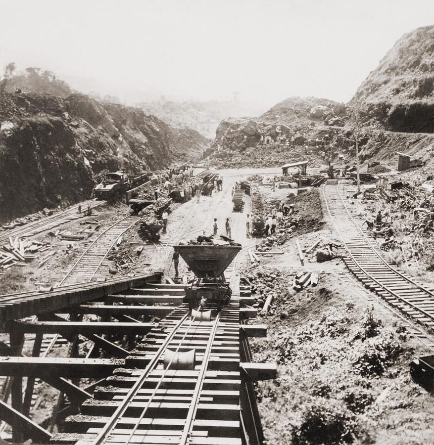 Transportation Photograph - Panama Canal Construction by Everett