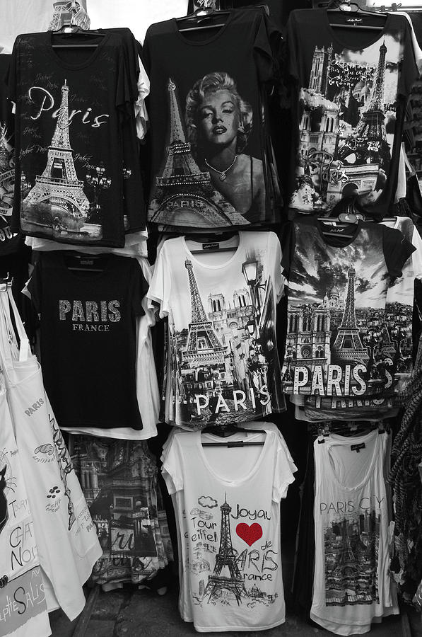 Paris T-Shirts Photograph by Tom Reynen