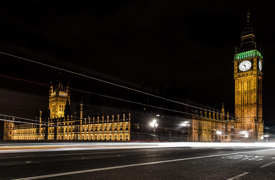 Big Ben Photograph - Parliament at night by Vinicios De Moura